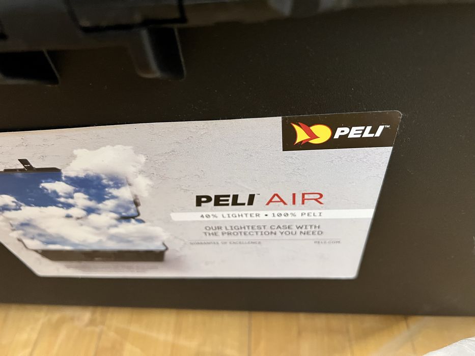 Vand Pelican Air 1626 Case (varianta usoara) nou cu roti