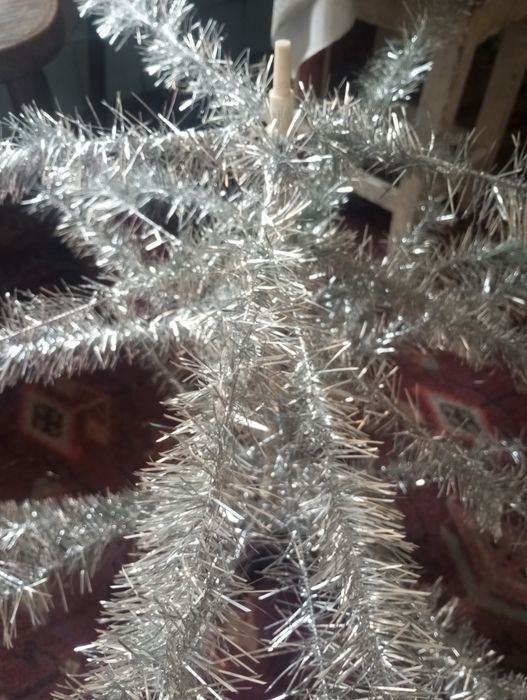 Продам ёлочку, небольшая.