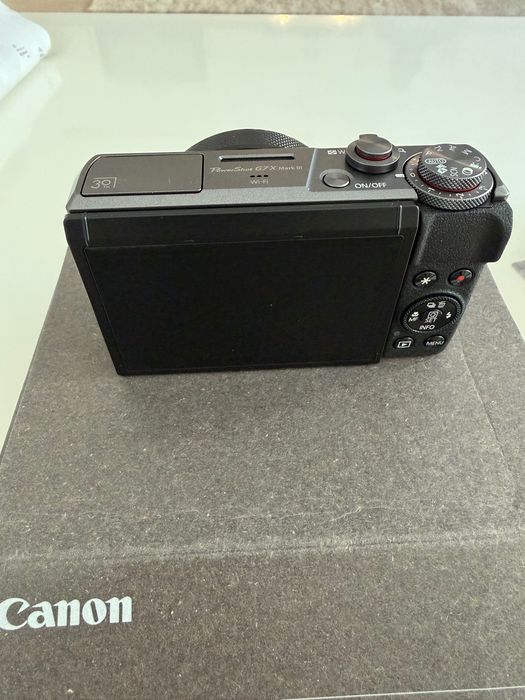 Kamera canon 30 year