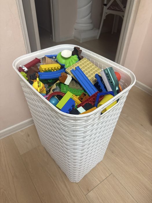 Очень большой набор LEGO.