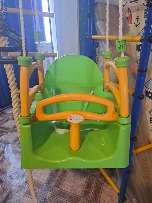 Продам детскую качельку