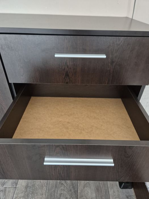 Скрин за съхранение на вещи