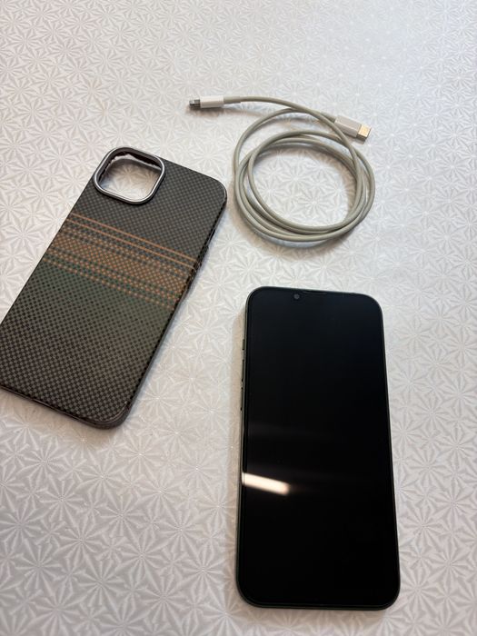Продам iphone 13 128gb