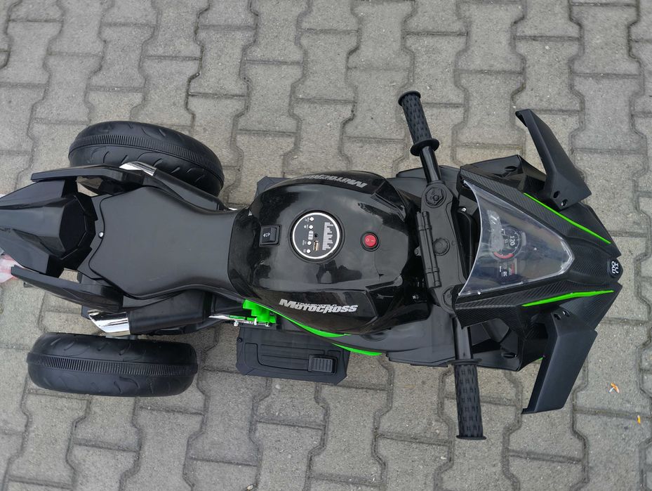 KAWASAKI акумулаторен мотор NINJA черен