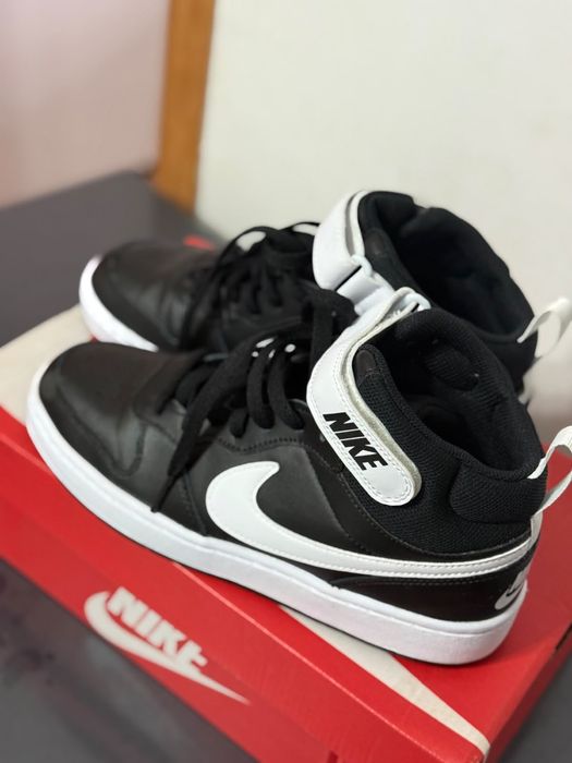 Кроссовкие новые nike, срочная продажа