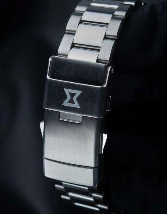 Швейцарские часы EDOX Skydiver Neptunian, 1000 метров!