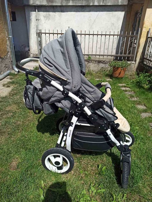 Детска количка и люлка