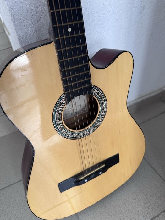 Продается гитара