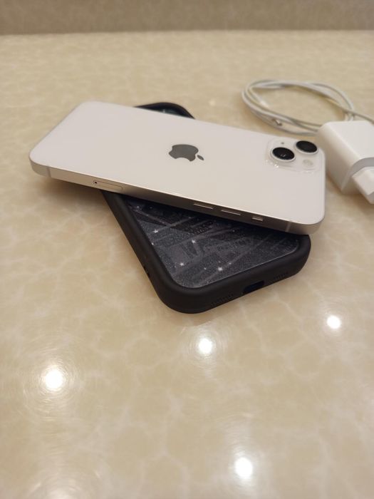 Възможен бартер/Apple iPhone 14 Plus 128GB Starlight