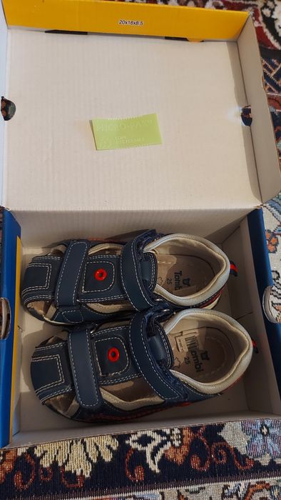Срочно продам сандали 5000тг