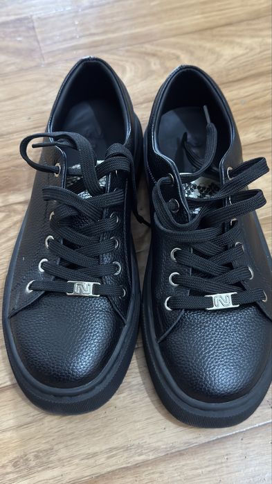 Обувь женская, кеды, кроссовки