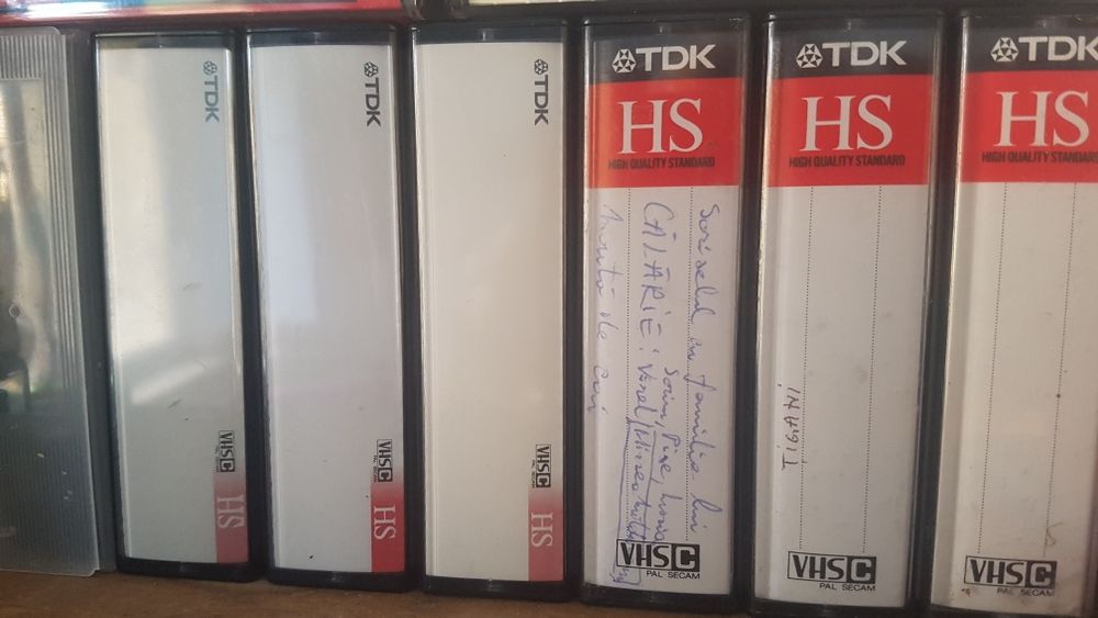 Casete video VHSC si V8