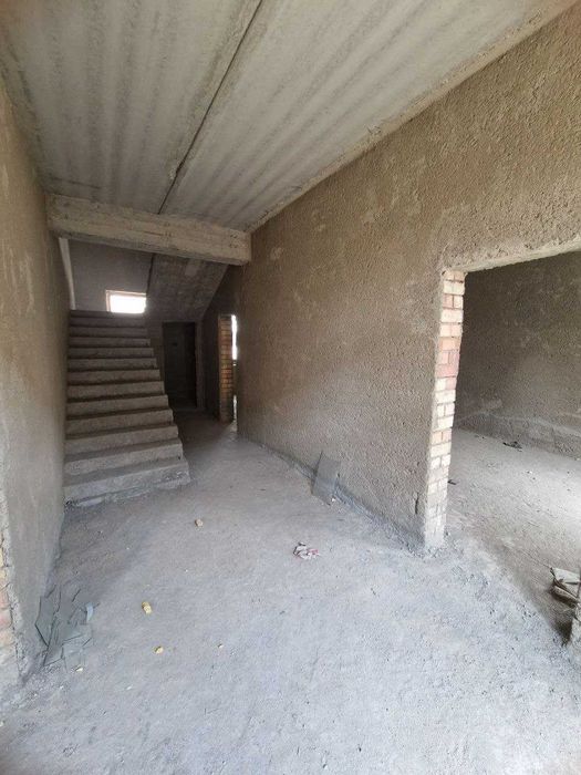 Samarqand shahri, Chayniyda Town House sotiladi