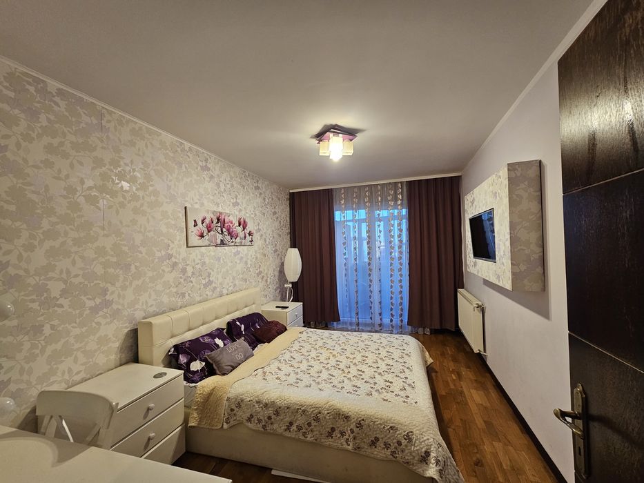 Închiriez Apartament 3 camere 80mp