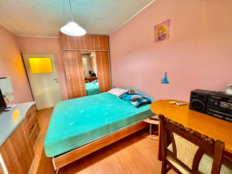 Продава се Двустаен апартамент в Русе, Център - 79 кв.м за 1456 €/кв.м - Снимка #8