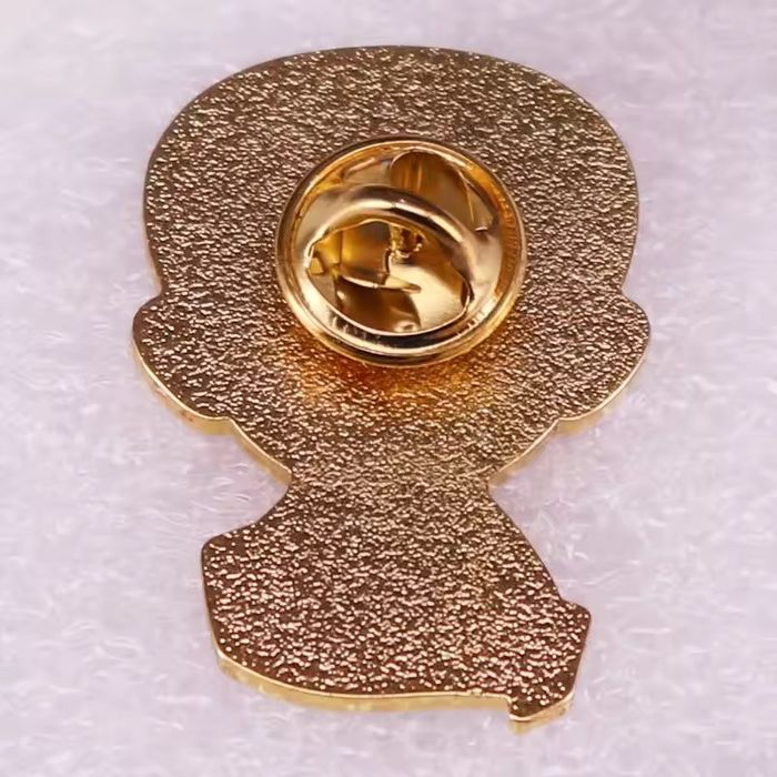 Брошка с Karl Lagerfeld