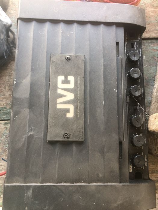 Колонка усилитель классно качает