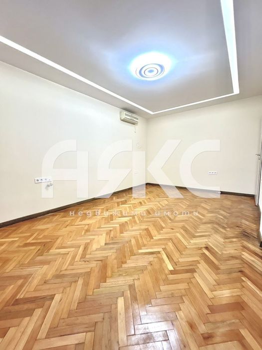 Офис под наем в Центъра до МЕТРОСТАНЦИЯ