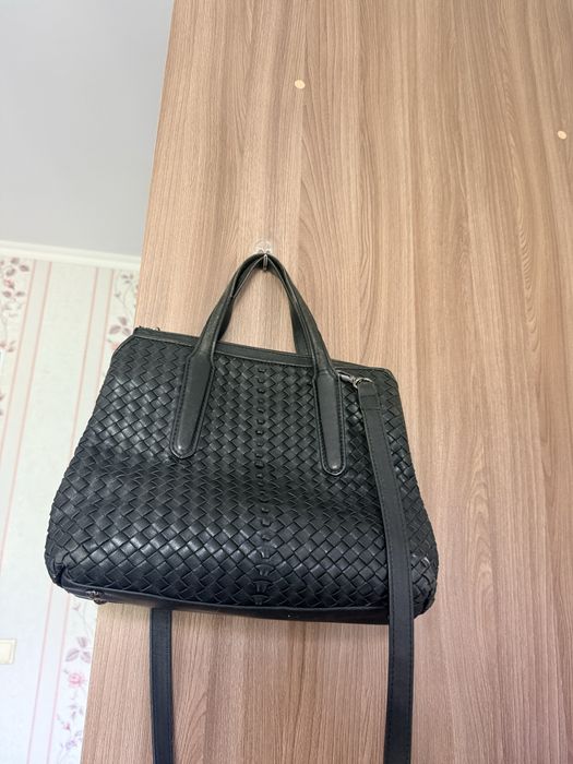 Срочно продаю кожаную сумку!