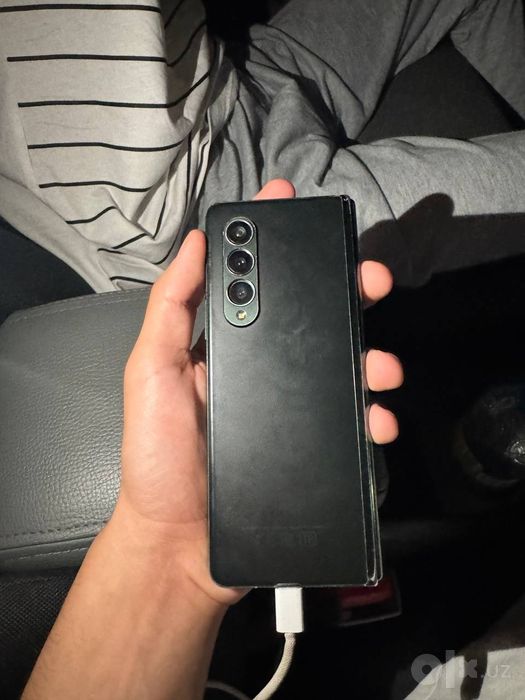 Samsung z fold3 5g