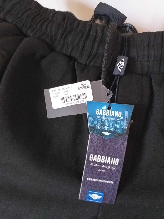 Pantaloni de trening barbati, noi cu eticheta