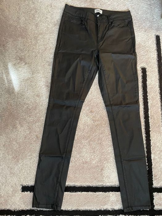 Pantaloni piele Only