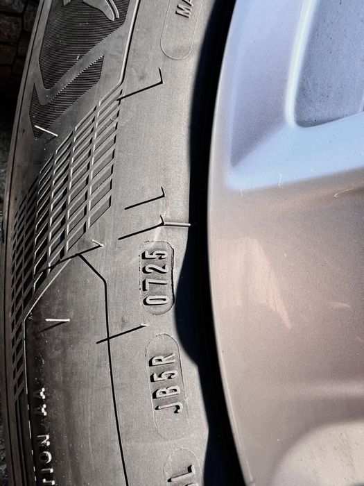 Оригинални джанти Audi с гуми Goodyear Eagle F1 235/55 R18