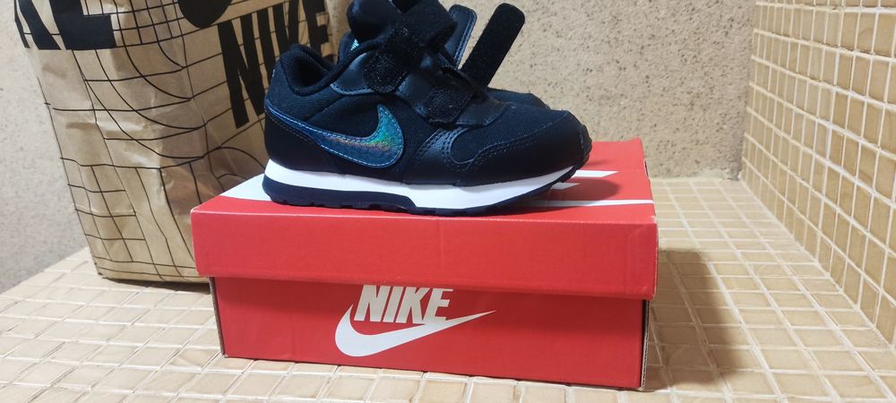 Детские кроссовки