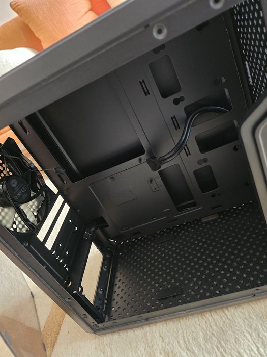 Carcasa Cooler Master MasterBox Q300L