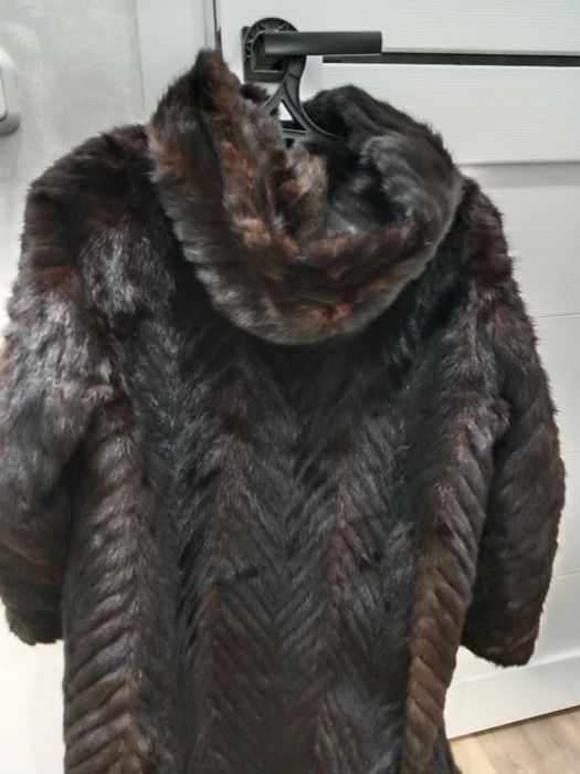 Продам шубу... .