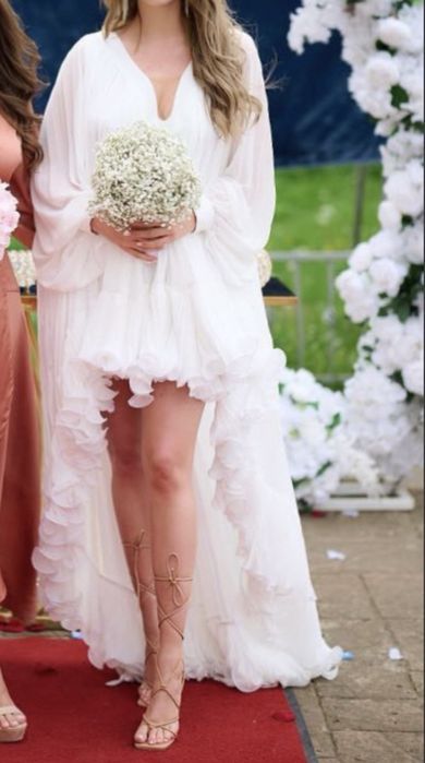 Rochie de mireasa Ana Radu,marime universala foarte vaporosa si lejera