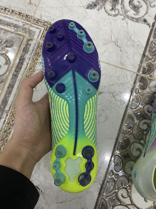 Бутсы футбольные