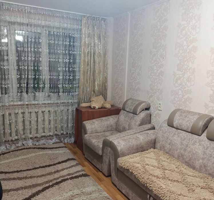 Продам 4 комн квартиру