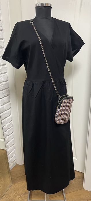 Рокля  черна нова