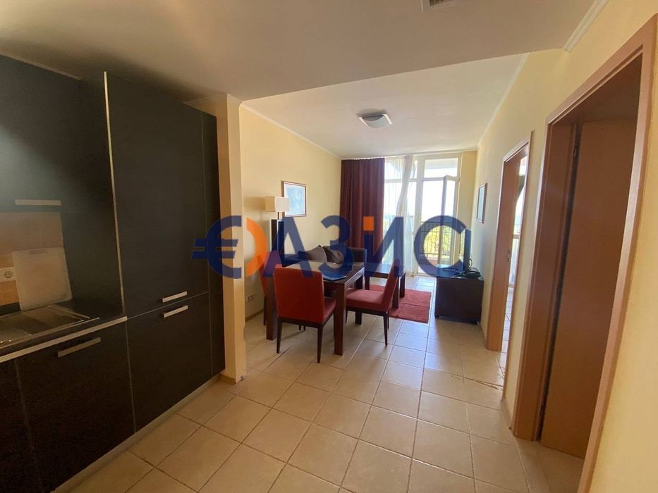 Продава се Тристаен апартамент в Поморие - 79 кв.м за 950 €/кв.м - Снимка #1