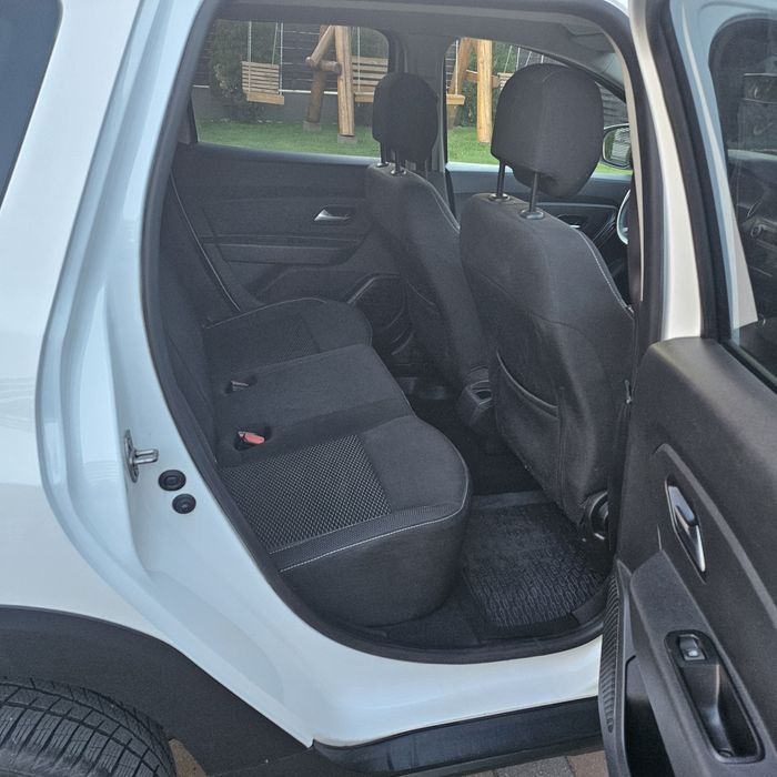 Vând Duster 4x4 benzină 150 de cai