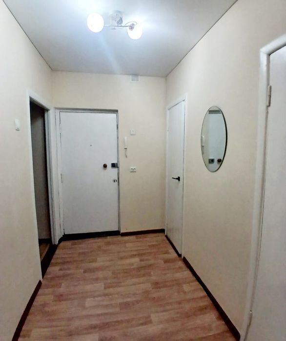 продам 1-ком. 38кв. гарышкер 2-этаж