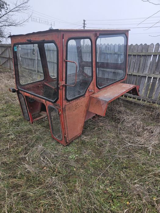 Cabina Tractor U 650 M model 2002