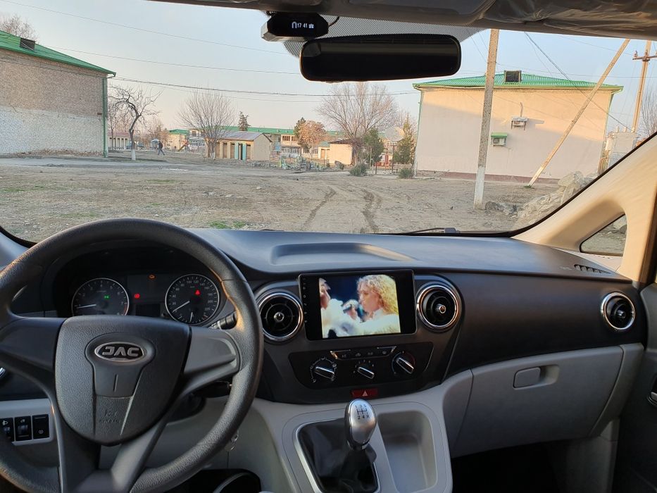 Jac m3+ 1.8 sotiladi top toza