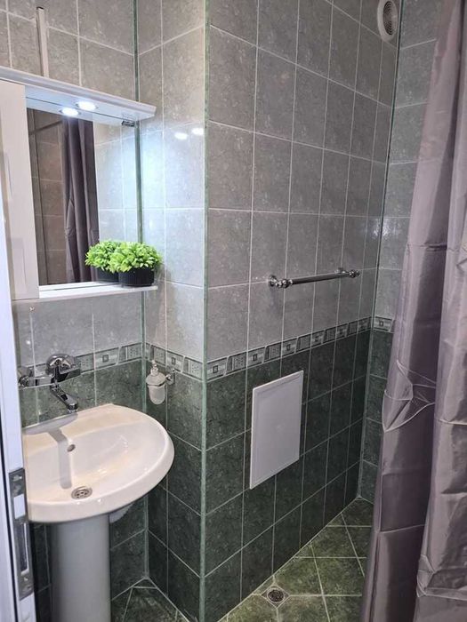 Тристаен апартамент в Кючук Париж