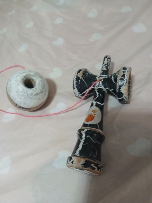 Kendama cu grip de corector și ață de 6.5 degete semnată de drăghiciu