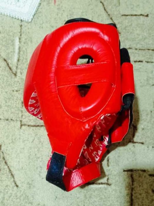 Спортна екипировка за кикбокс