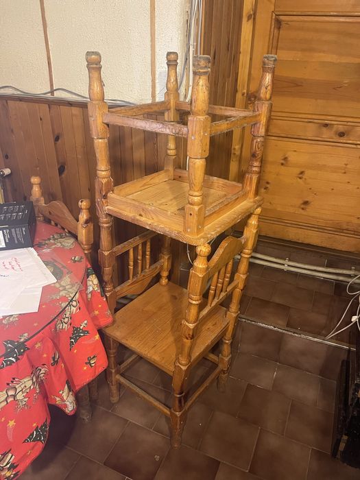 Маси и столове .