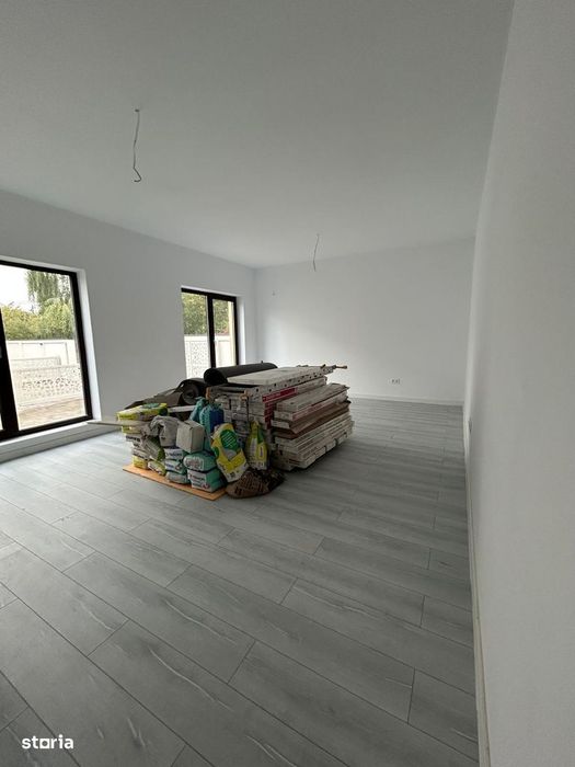 Apartament Cu 4 Camere/ Zona Gageni-Paulesti