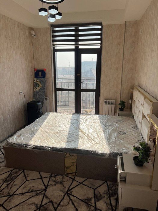 Нарпай Йули Янги Хаёт доми олдида 2 хонали ЛЮКС КВАРТИРА