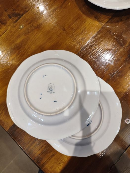 Български порцеланови чинии комплект