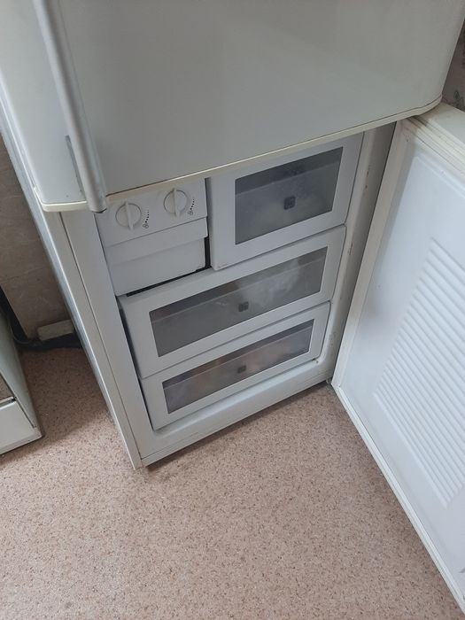 Продам холодильник  Самсунг