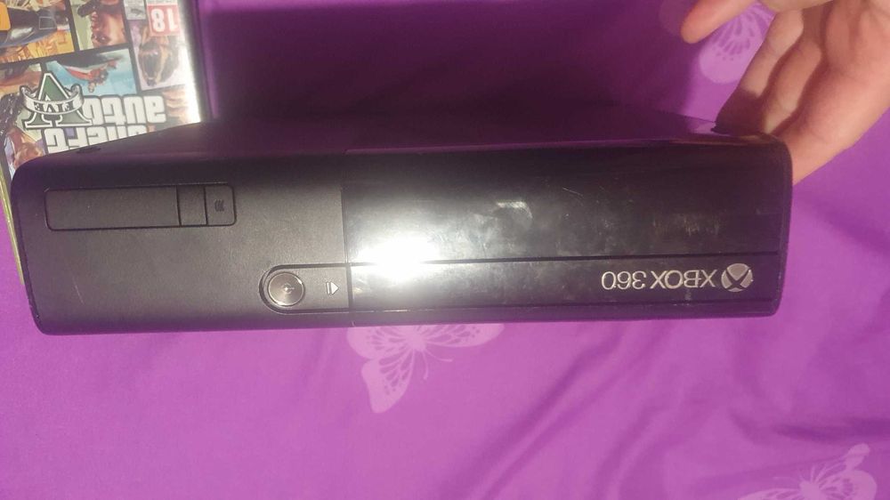 Xbox 360 cu GTA 5