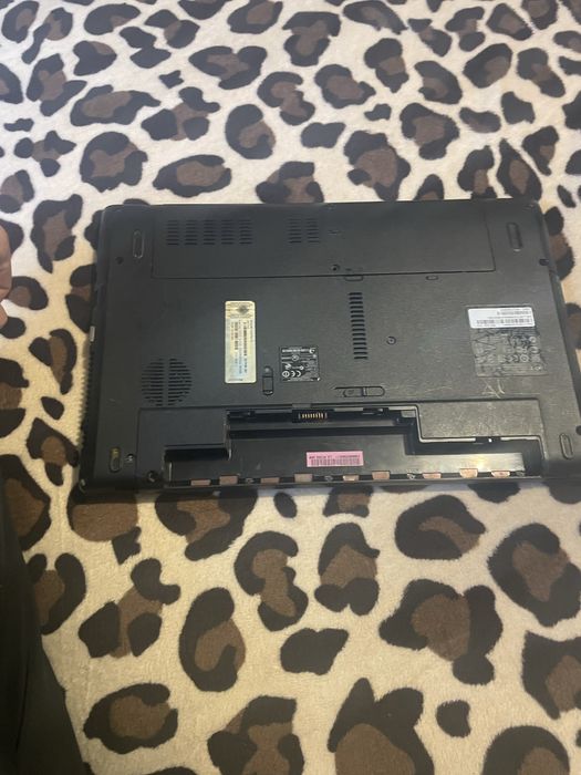 Vand leptop fara baterie dar funcționeaza la incarcator in priza