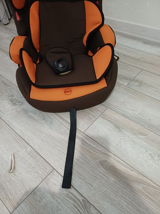 Продам срочно детское кресло